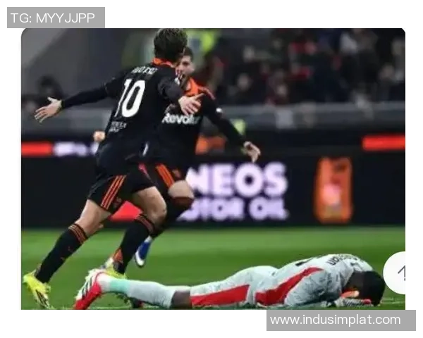 德甲精彩对决利物浦与AC米兰战成平局乌龙球引发全场热潮