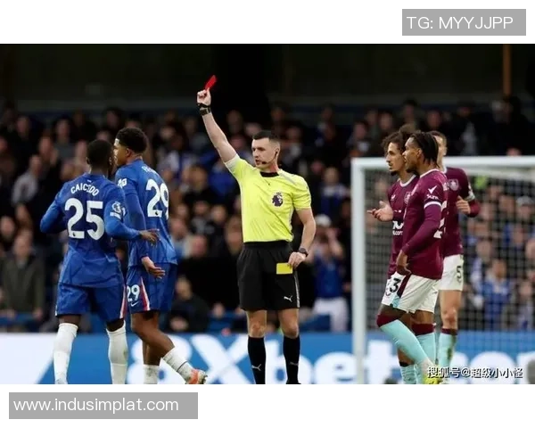 英超激战波尔图与切尔西战平补时进球引发全场狂欢