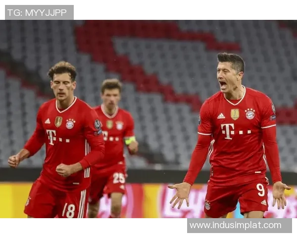 西甲激战：那不勒斯绝杀拜仁全场沸腾精彩回顾