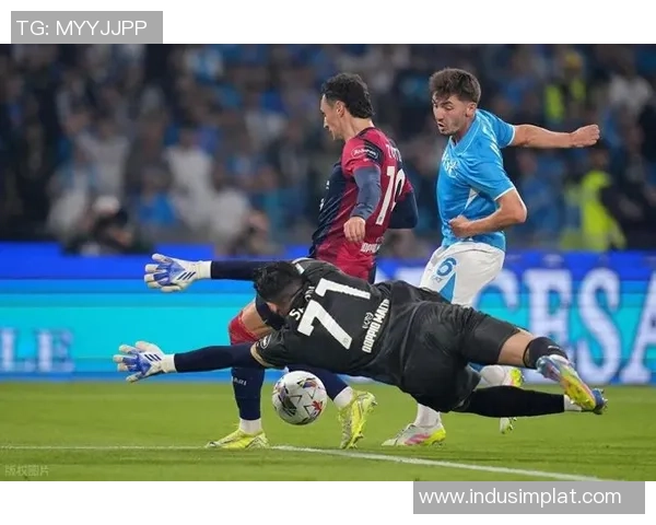 那不勒斯在友谊赛中绝杀曼联全场沸腾精彩瞬间回顾 那不勒斯在友谊赛中绝杀曼联全场沸腾精彩瞬间回顾